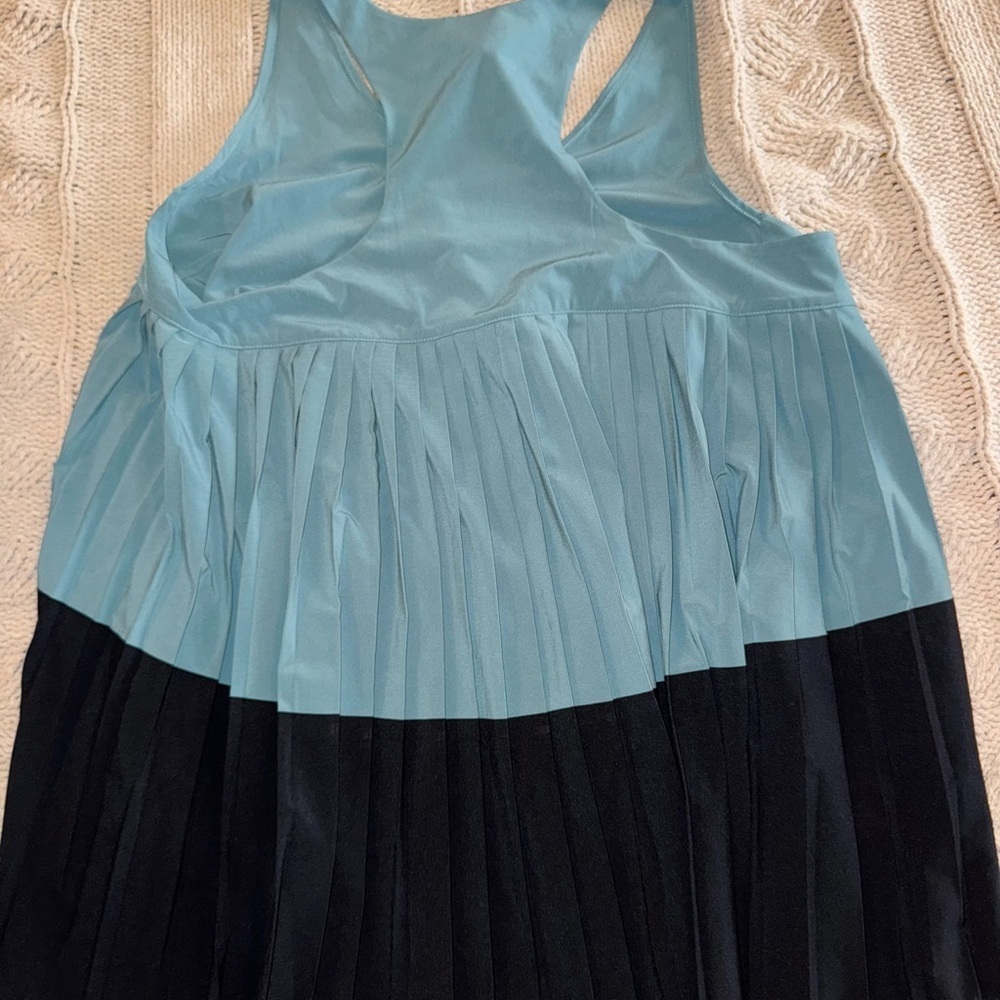 ATHLETA Teal and Black Women's Sleeveless Top - Picture 3 of 5